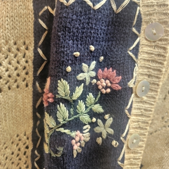 Jantzen classics large embroidered by hand tan and navy blue button up vest - Picture 7 of 15